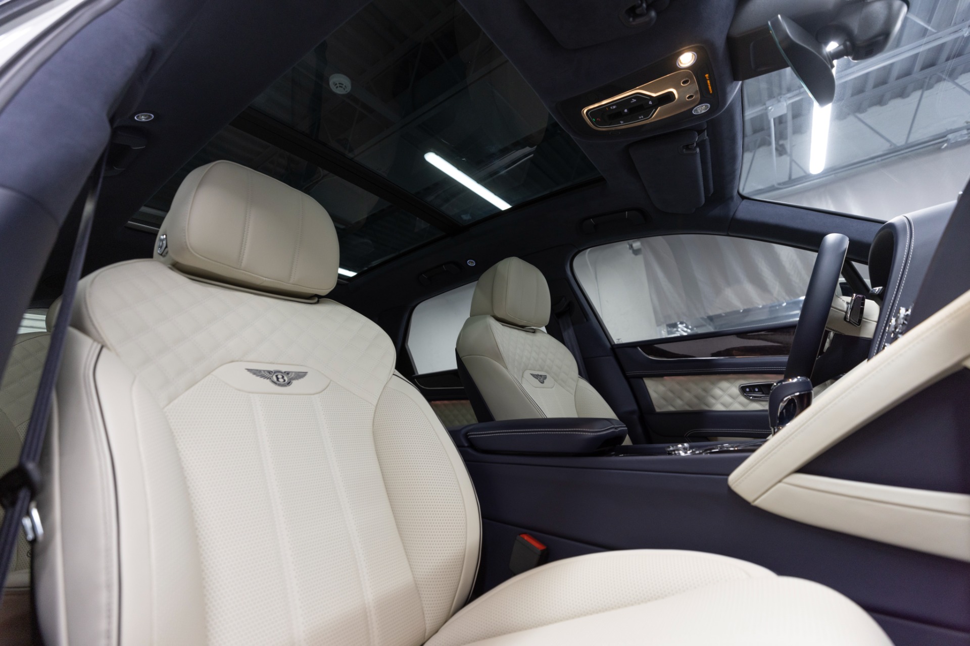 Used 2023 Bentley Bentayga Azure For Sale ($267,991) | Motorcars